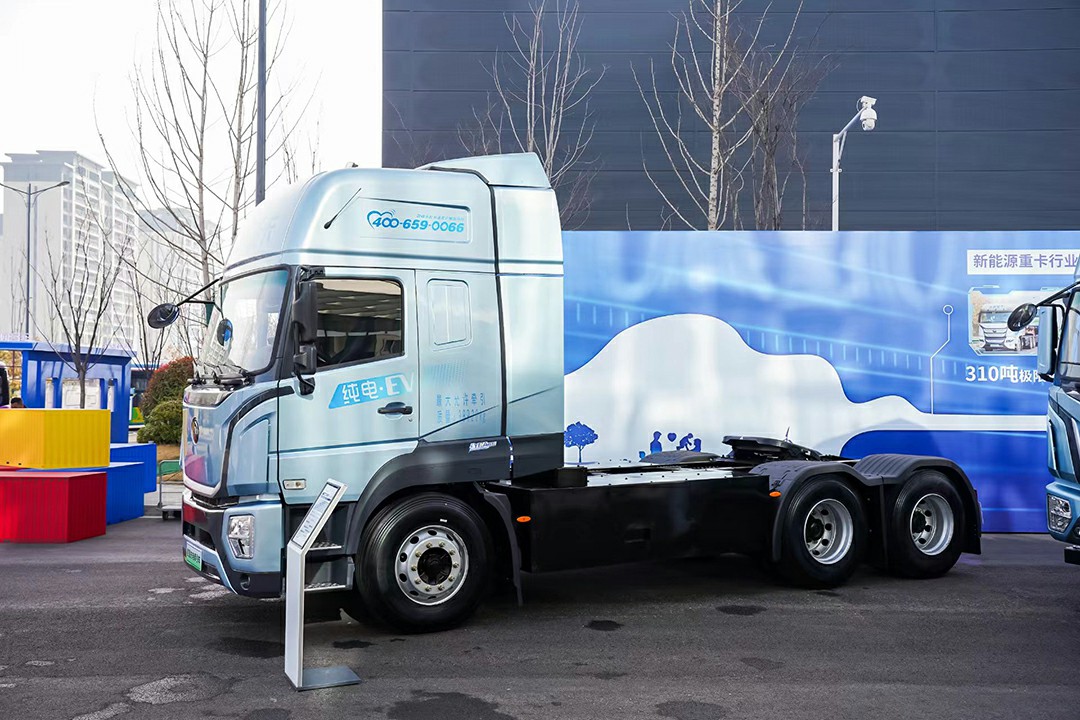 實(shí)力見證 | 多款新品首發(fā)，宇通重卡春季新品發(fā)布會(huì)隆重舉行