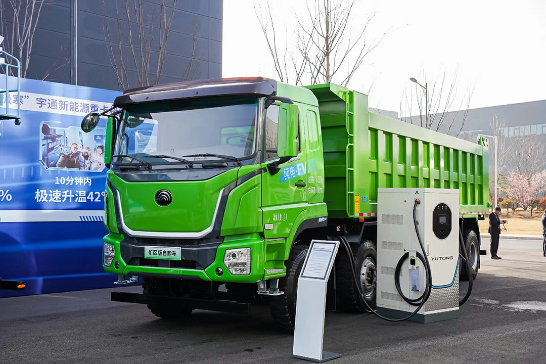 實(shí)力見證 | 多款新品首發(fā)，宇通重卡春季新品發(fā)布會(huì)隆重舉行