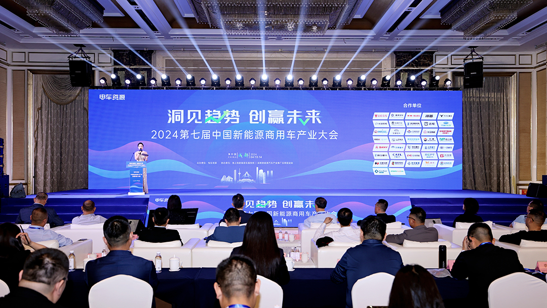 實力見證 | 宇通重卡現(xiàn)身蓉城，三獎加冕實力引領(lǐng)