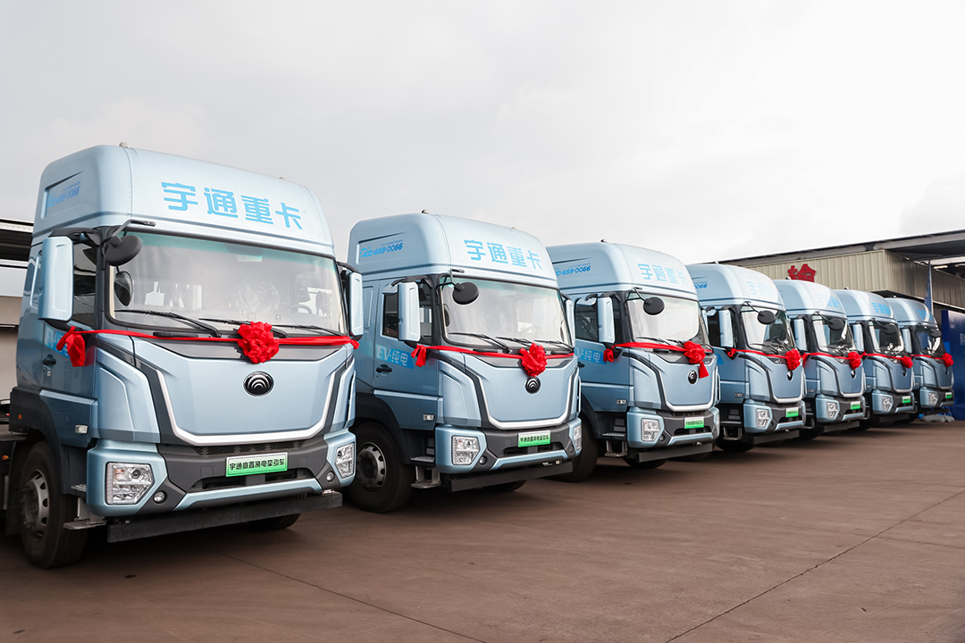 實力見證 | 華南首次！量產(chǎn)底置換電牽引車批量交付！