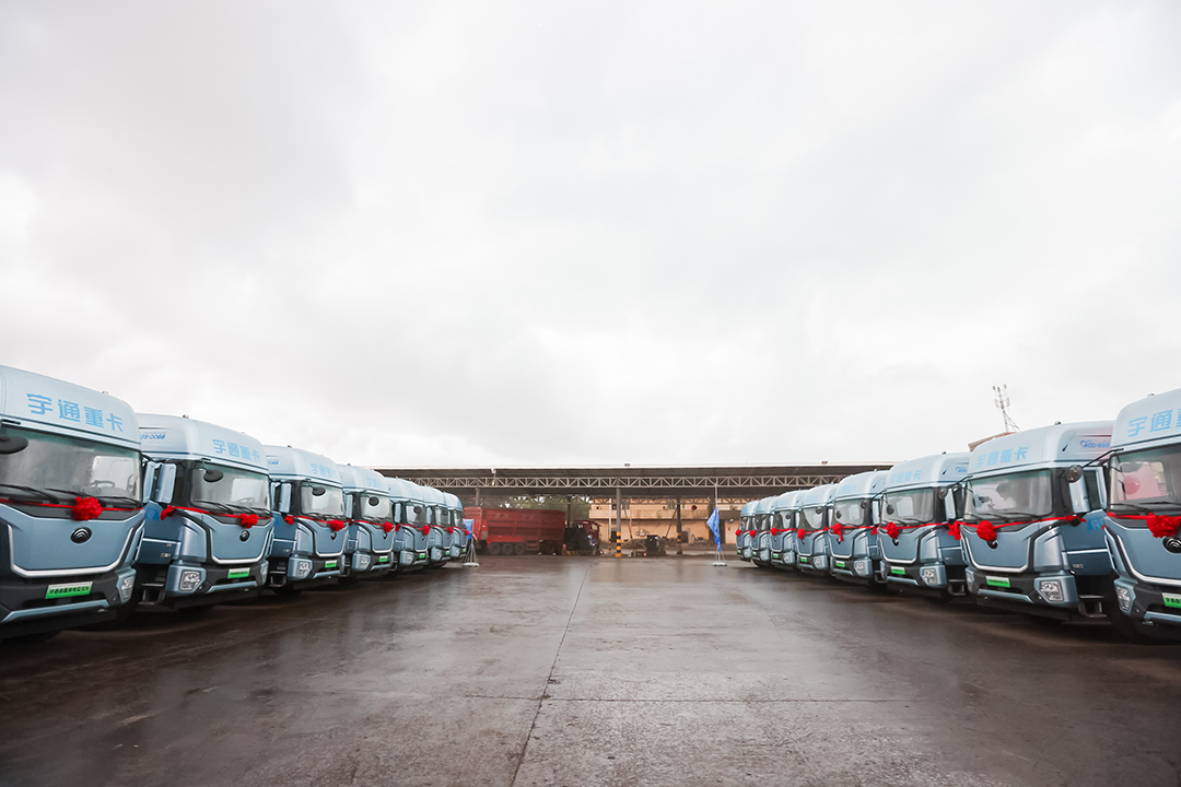 實力見證 | 華南首次！量產(chǎn)底置換電牽引車批量交付！