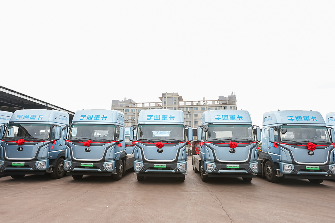 實力見證 | 華南首次！量產(chǎn)底置換電牽引車批量交付！