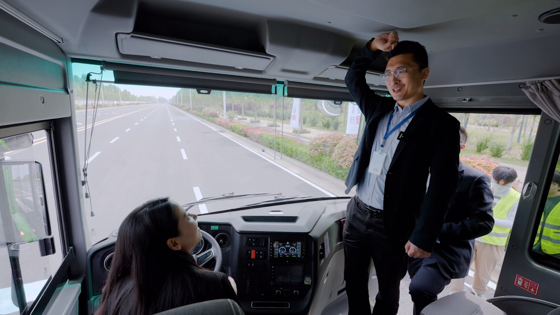 全程高能！宇通環(huán)衛(wèi)快速路洗掃車“1>2”挑戰(zhàn)賽