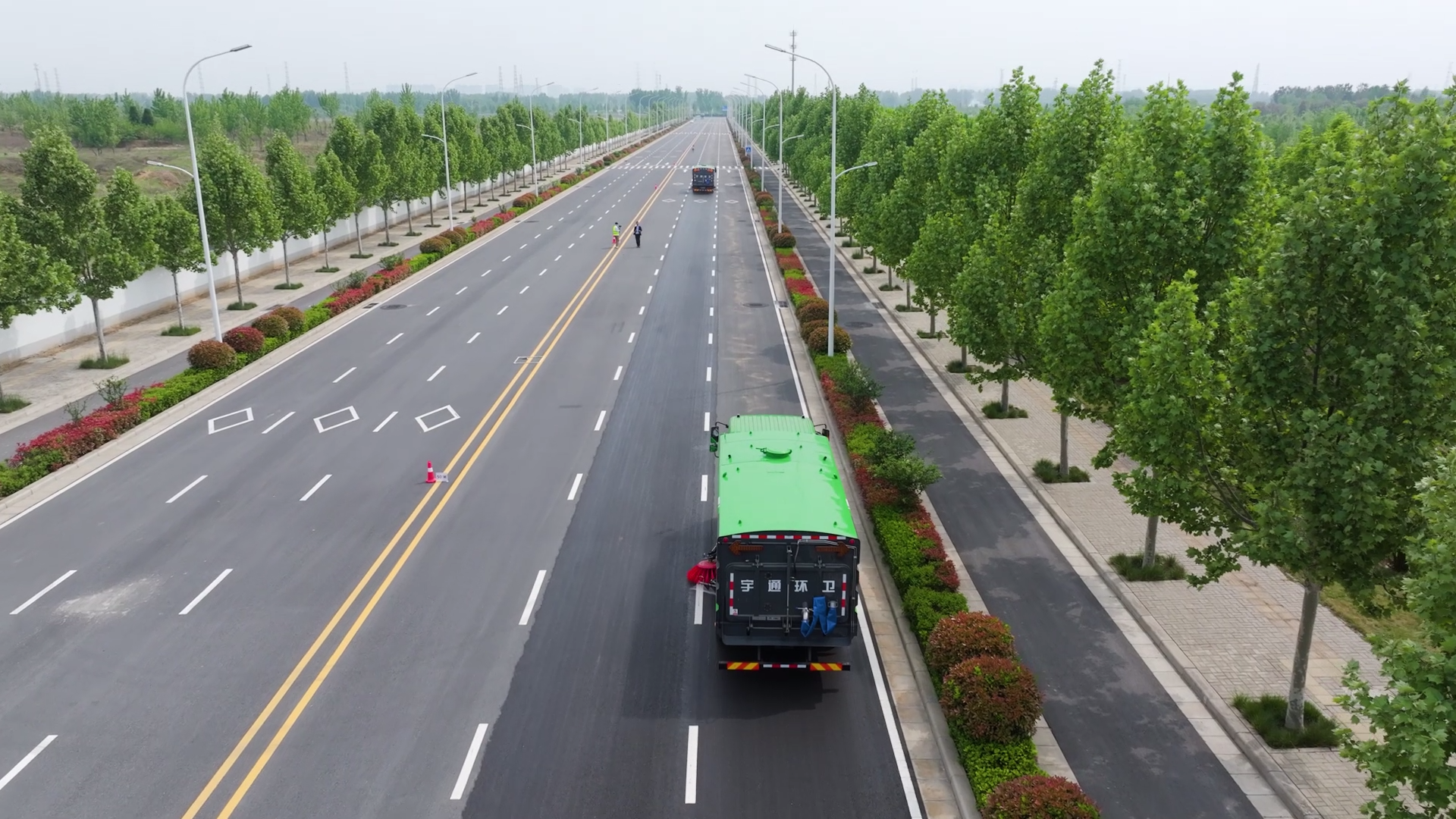 全程高能！宇通環(huán)衛(wèi)快速路洗掃車“1>2”挑戰(zhàn)賽