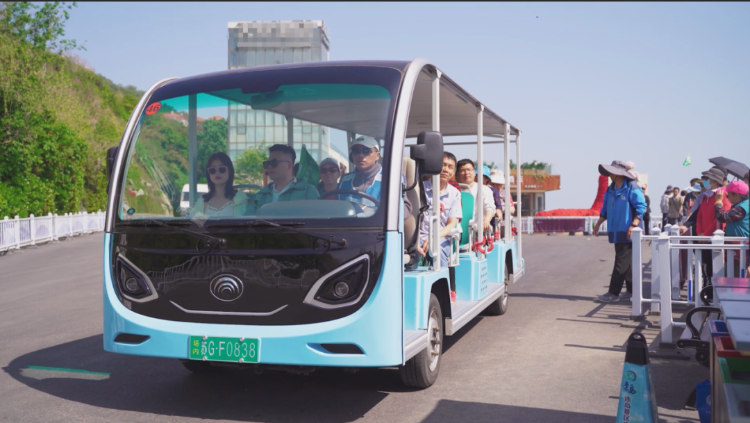 宇通觀光車多次“結(jié)緣”連島，助力景區(qū)高質(zhì)量發(fā)展
