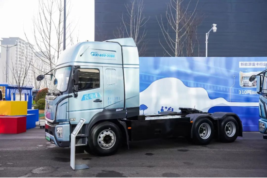 實力見證 | 多款新品首發(fā)，宇通重卡春季新品發(fā)布會隆重舉行