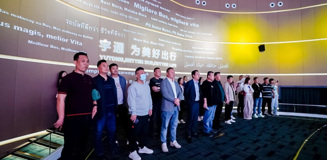 濟南物促會組團“打卡”宇通輕卡！