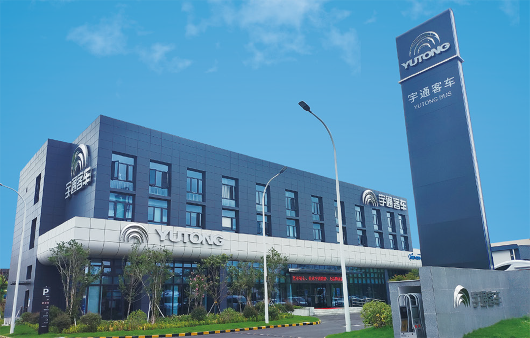 行業(yè)最大批量！宇通100輛高端旅游客車交付新疆