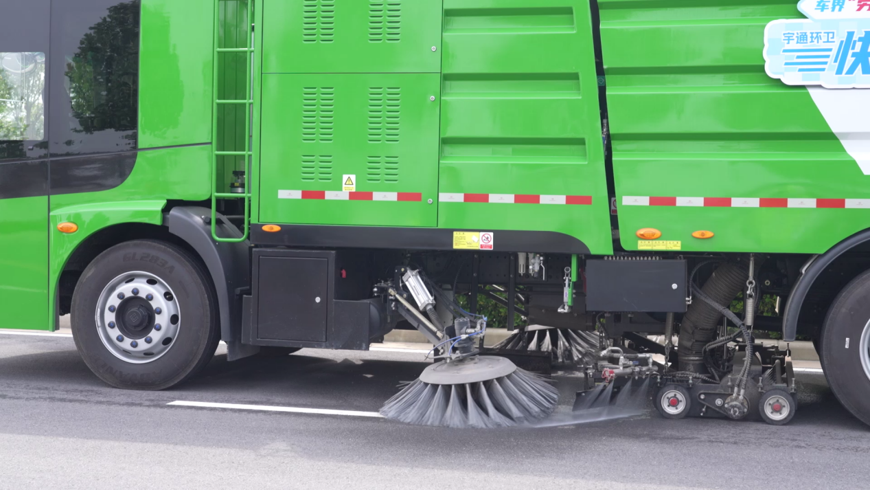 1分鐘，535米！宇通環(huán)衛(wèi)快速洗掃挑戰(zhàn)全程高能！
