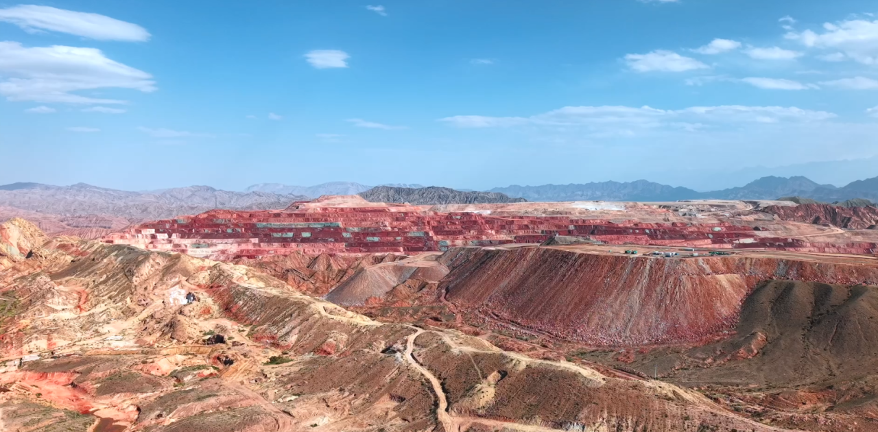 宇通礦卡安睿通-助力福建誠輝紫金鋅業(yè)“?！敝瞧凭众A新篇！