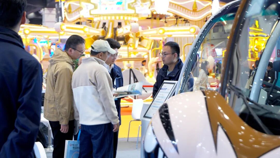 智趣出行，悅動(dòng)未來(lái)！宇通觀光車(chē)亮相2025中國(guó)（鄭州）旅游休閑娛樂(lè)產(chǎn)業(yè)博覽會(huì)