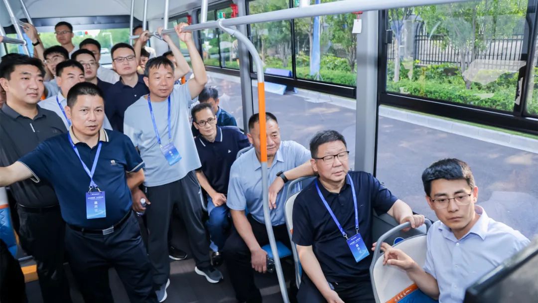 25項(xiàng)功能！覆蓋4大場(chǎng)景！宇通首發(fā)睿盾Pro，創(chuàng)領(lǐng)公交智能安全出行