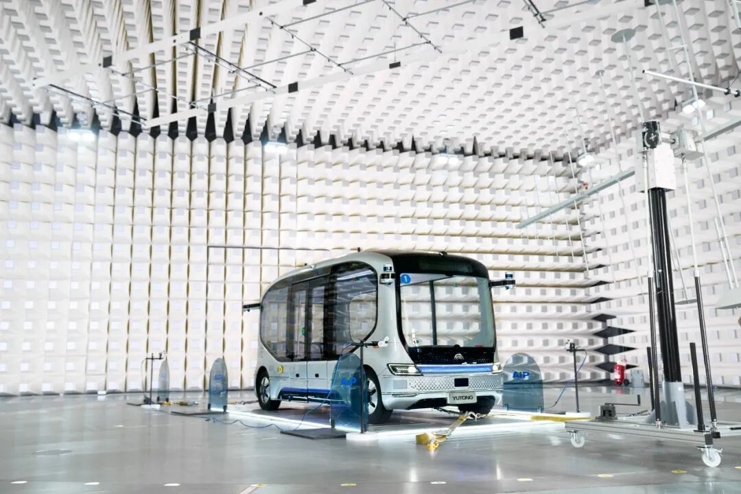 以智造致匠心！“小宇”領(lǐng)銜，宇通服務(wù)第三屆全國(guó)技能大賽