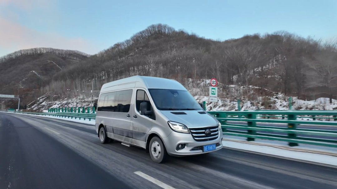定制客運(yùn)新模式！宇通天駿“燃擎”北國冰城