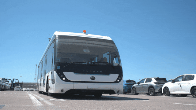 46輛宇通高端機(jī)場(chǎng)擺渡車批量出口西班牙！