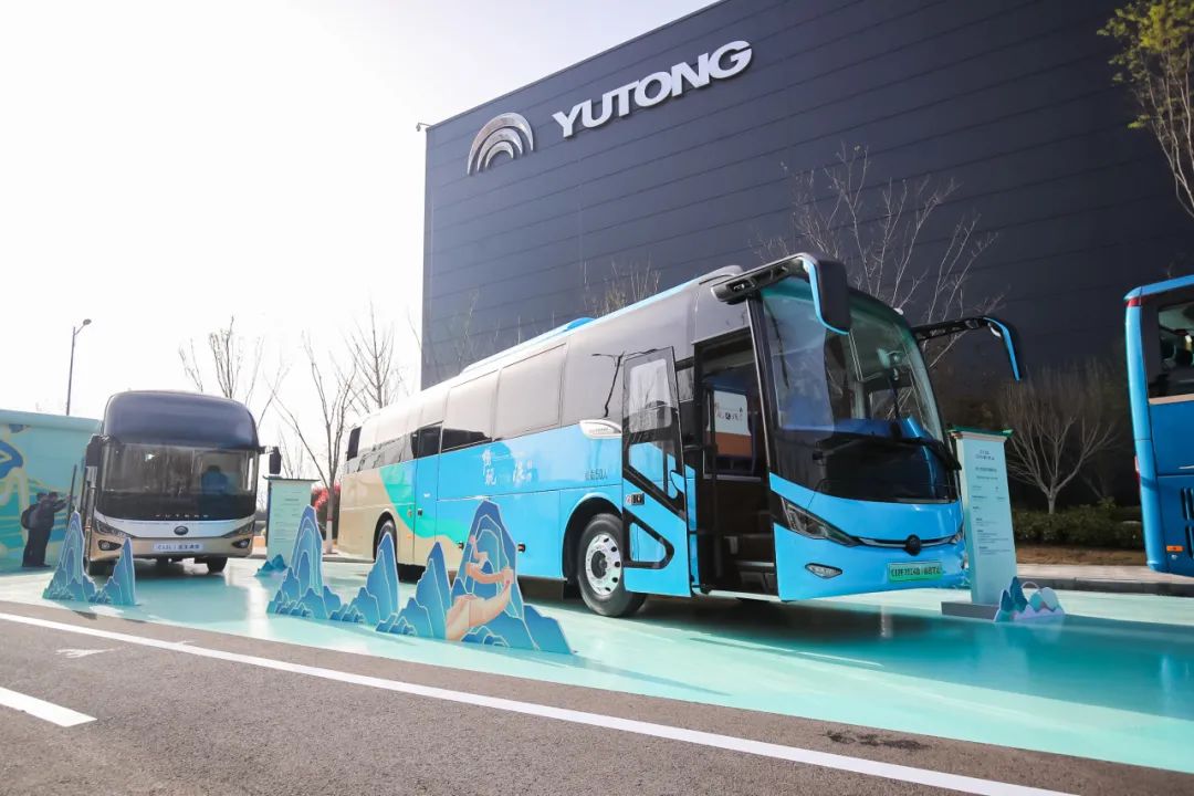 宇通上新季丨大運力超能巴士助力旅游經(jīng)濟一路“繁花”