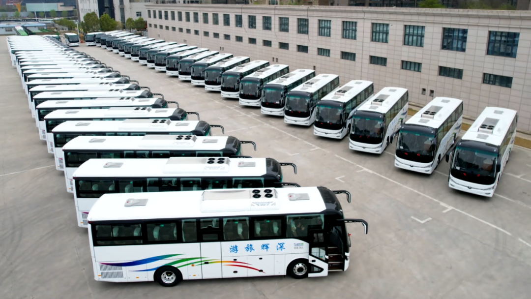 客車(chē)霸榜、輕卡前三！宇通新能源商用車(chē)4月成績(jī)單來(lái)了