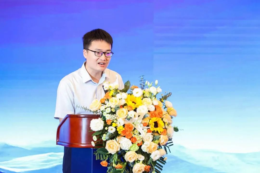 宇通重卡發(fā)布行業(yè)首款礦區(qū)專用純電動自卸車 宇通重卡發(fā)布行業(yè)首款礦區(qū)專用純電動自卸車