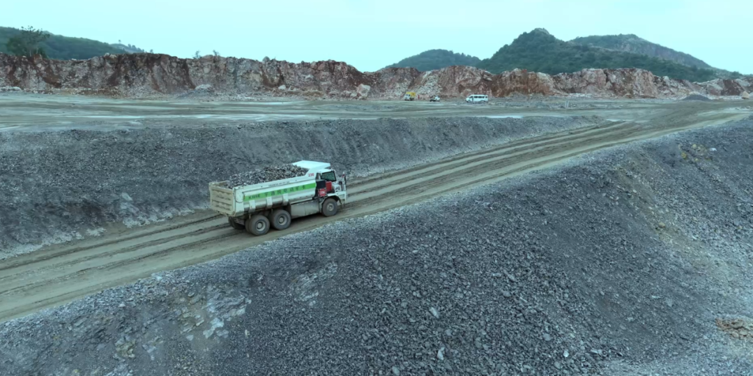 宇通礦卡——馭電革新，智啟礦途丨宇通礦卡賦能江西銘信-華新礦區(qū)高效綠色運營！