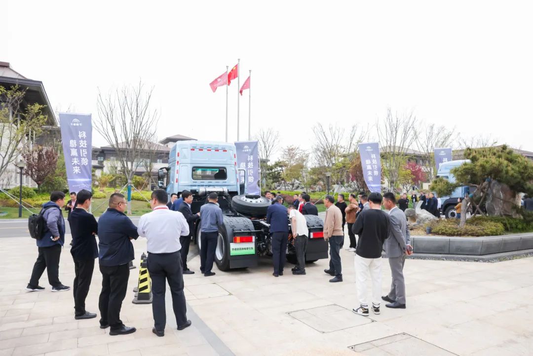 加速拓展全場景運(yùn)輸，宇通重卡在日照發(fā)布底置換電新品！