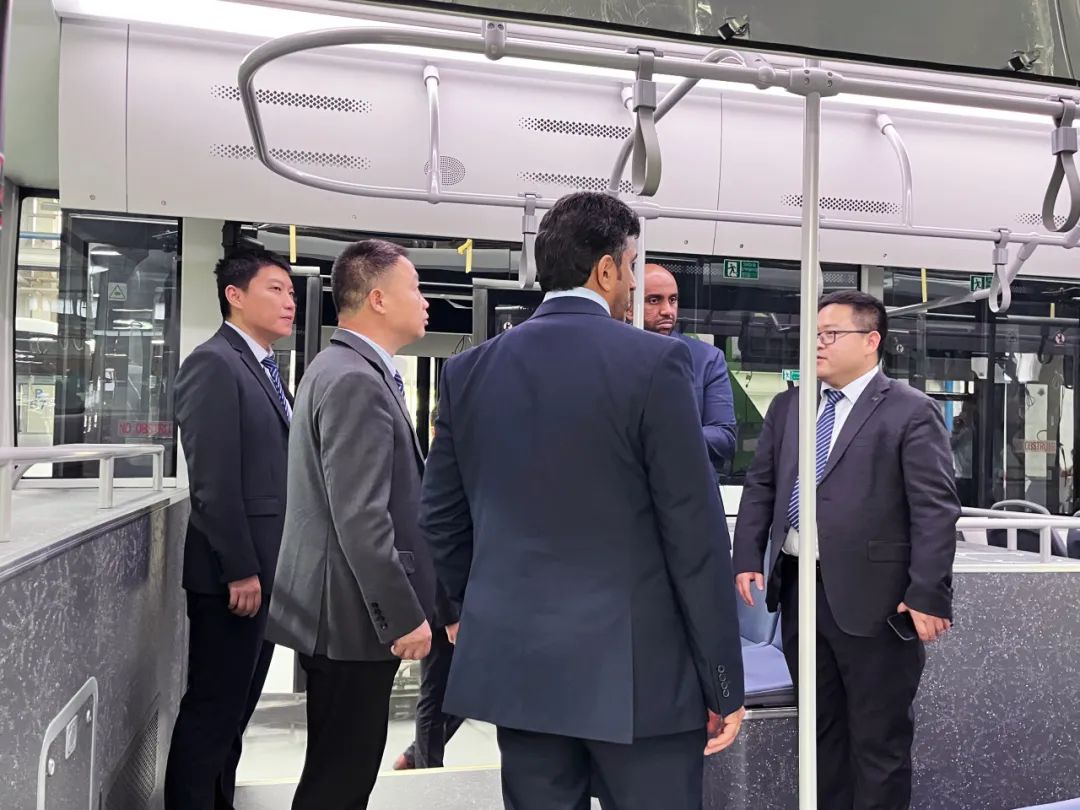 全球宇通人丨他們?cè)谛”娛袌?chǎng)做成“國(guó)際大單” 全球宇通人丨他們?cè)谛”娛袌?chǎng)做成“國(guó)際大單”