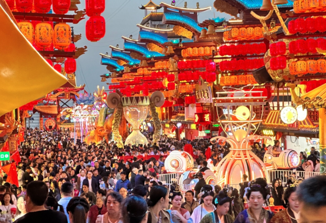 230輛！宇通天駿V6批次交付新疆