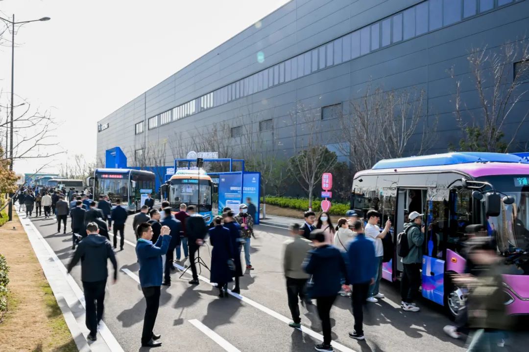 12款新品重磅發(fā)布！宇通向“新”而行繪藍圖