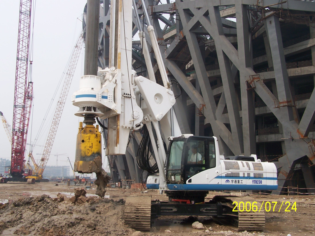 【歷久彌新】宇通重裝：堅(jiān)持長(zhǎng)期主義、踐行四化戰(zhàn)略