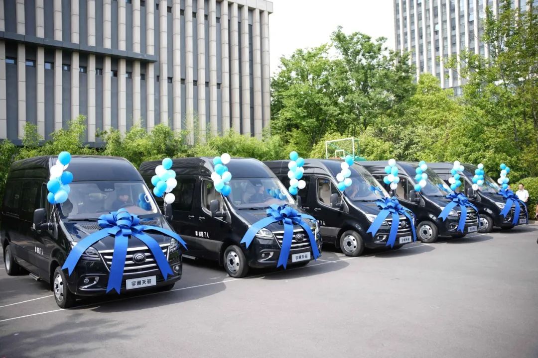 230輛！宇通天駿V6批次交付新疆