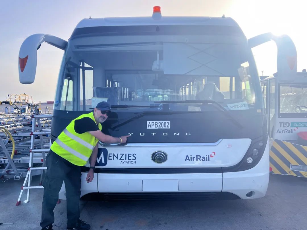 46輛宇通高端機(jī)場(chǎng)擺渡車批量出口西班牙！