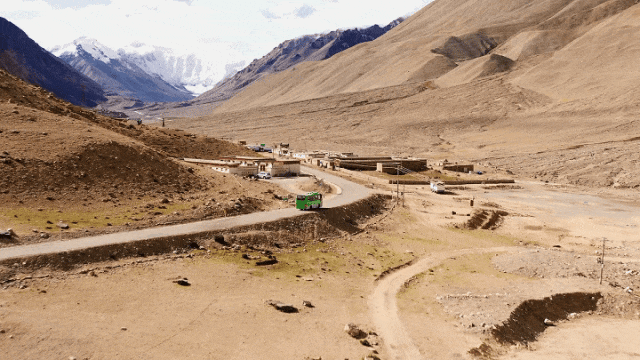 高原上的綠色使命！宇通新能源綠動(dòng)珠穆朗瑪