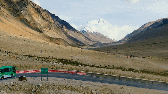 高原上的綠色使命！宇通新能源綠動(dòng)珠穆朗瑪