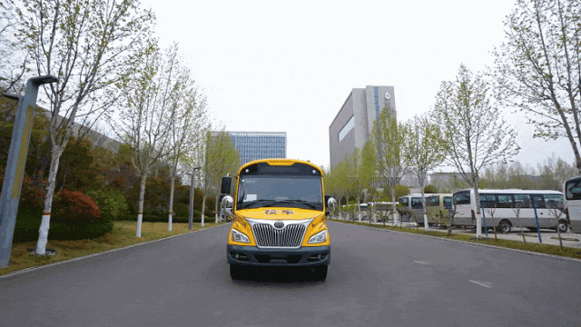 90輛宇通校車交付北國春城！